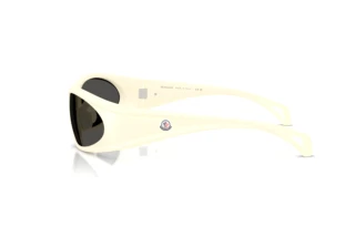 Zijaanzicht Moncler ME8021 (504887)