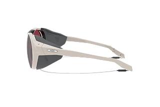 Zijaanzicht Oakley CLIFDEN (OO9440 - 944014)