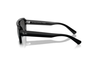 Zijaanzicht Ray-Ban CORRIGAN (RB4397 - 667787)